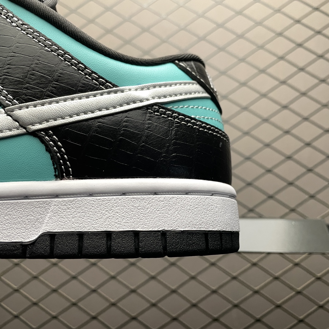 Diamond Supply Co. X Nike SB Dunk Low Pro " Tiffany "（304292-402 ）