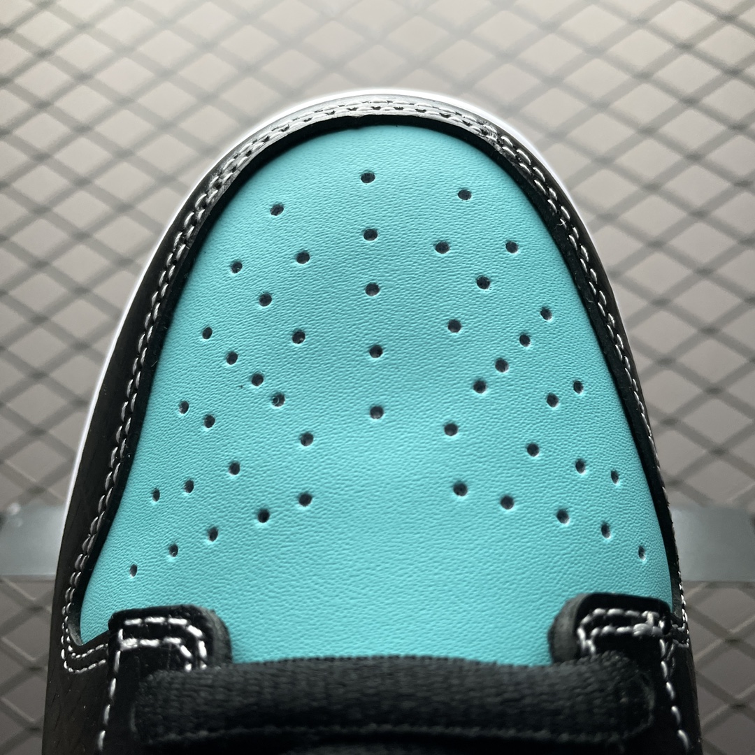 Diamond Supply Co. X Nike SB Dunk Low Pro " Tiffany "（304292-402 ）