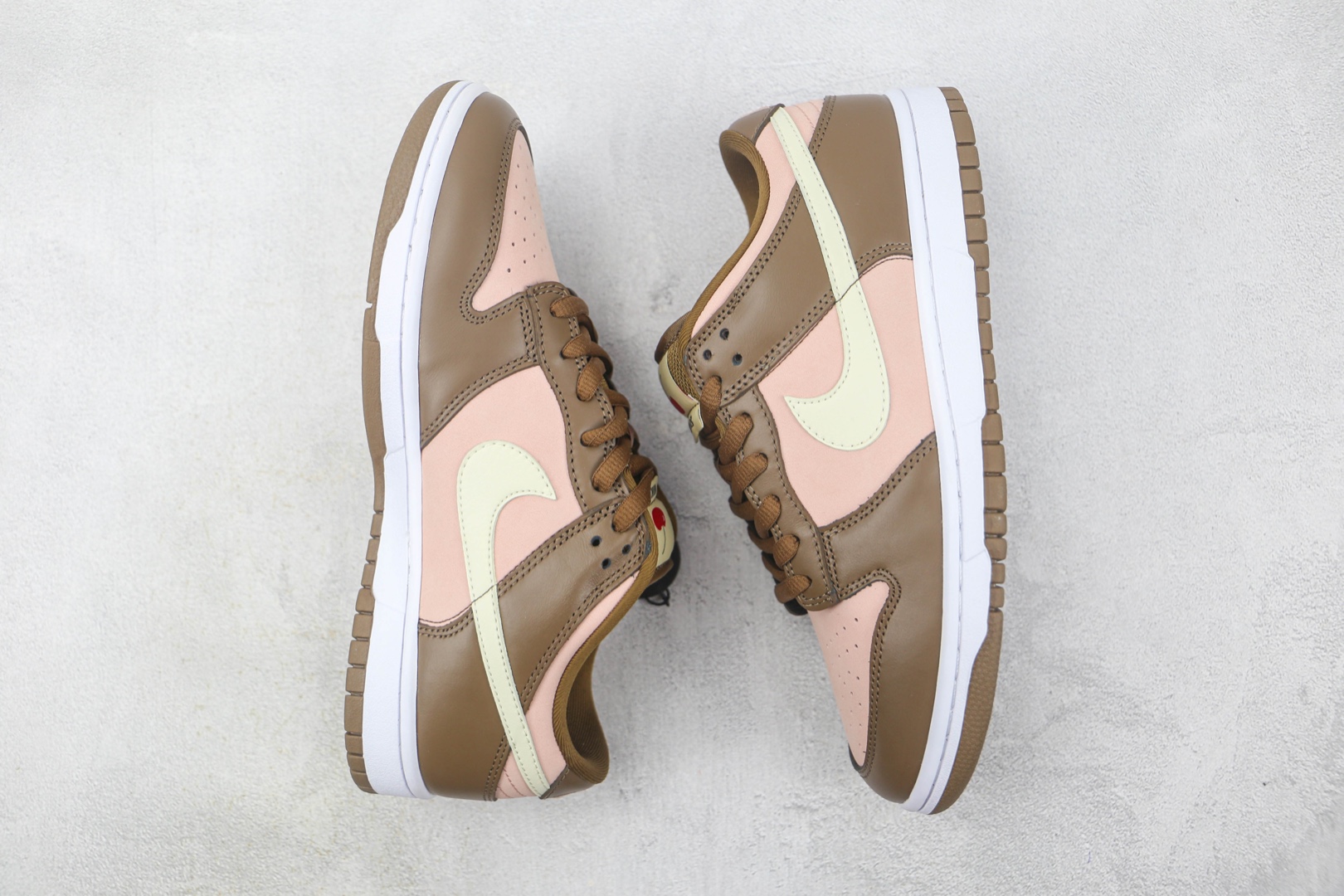 Stussy x NK SB Dunk Low Pro"Cherry" （304292-671 ）