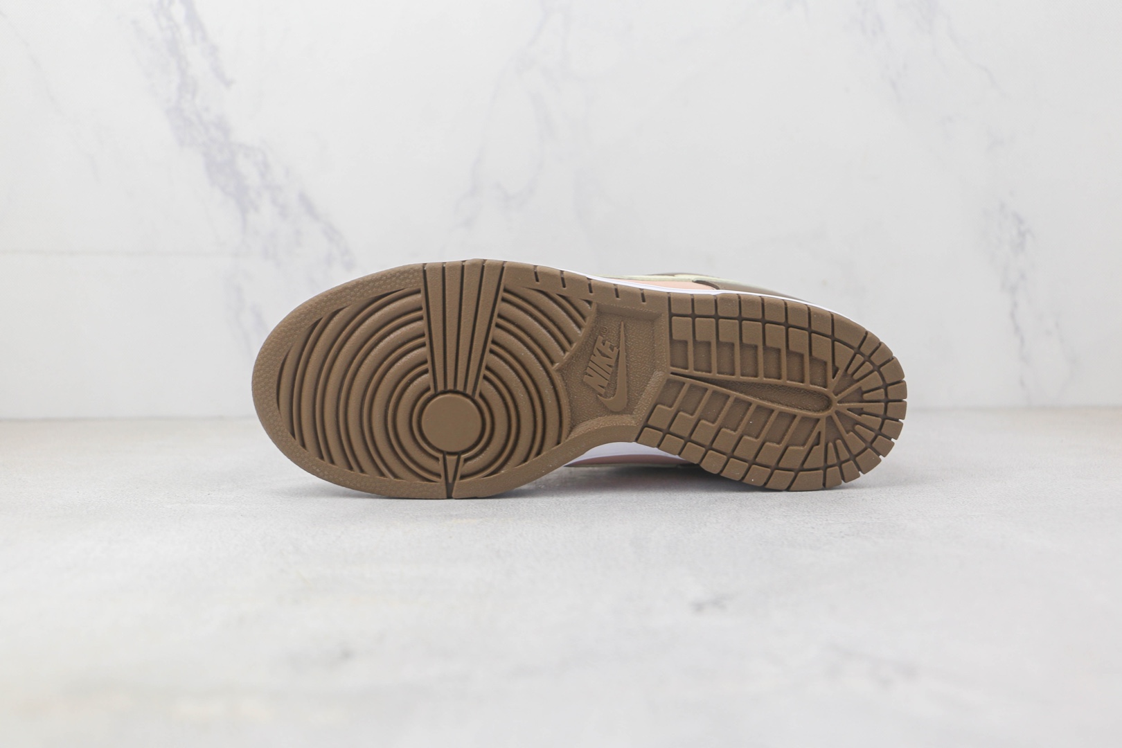 Stussy x NK SB Dunk Low Pro"Cherry" （304292-671 ）