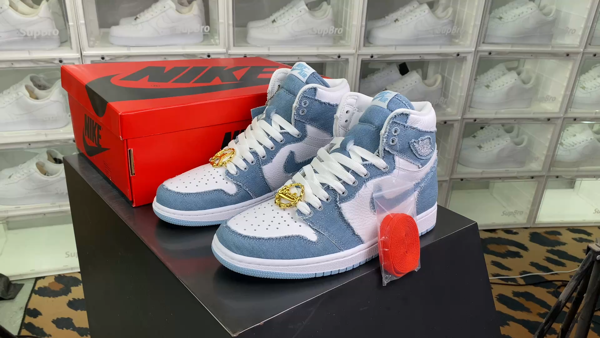 スニダンで購入Nike Air Jordan 1 High OG “Denim”  27cm