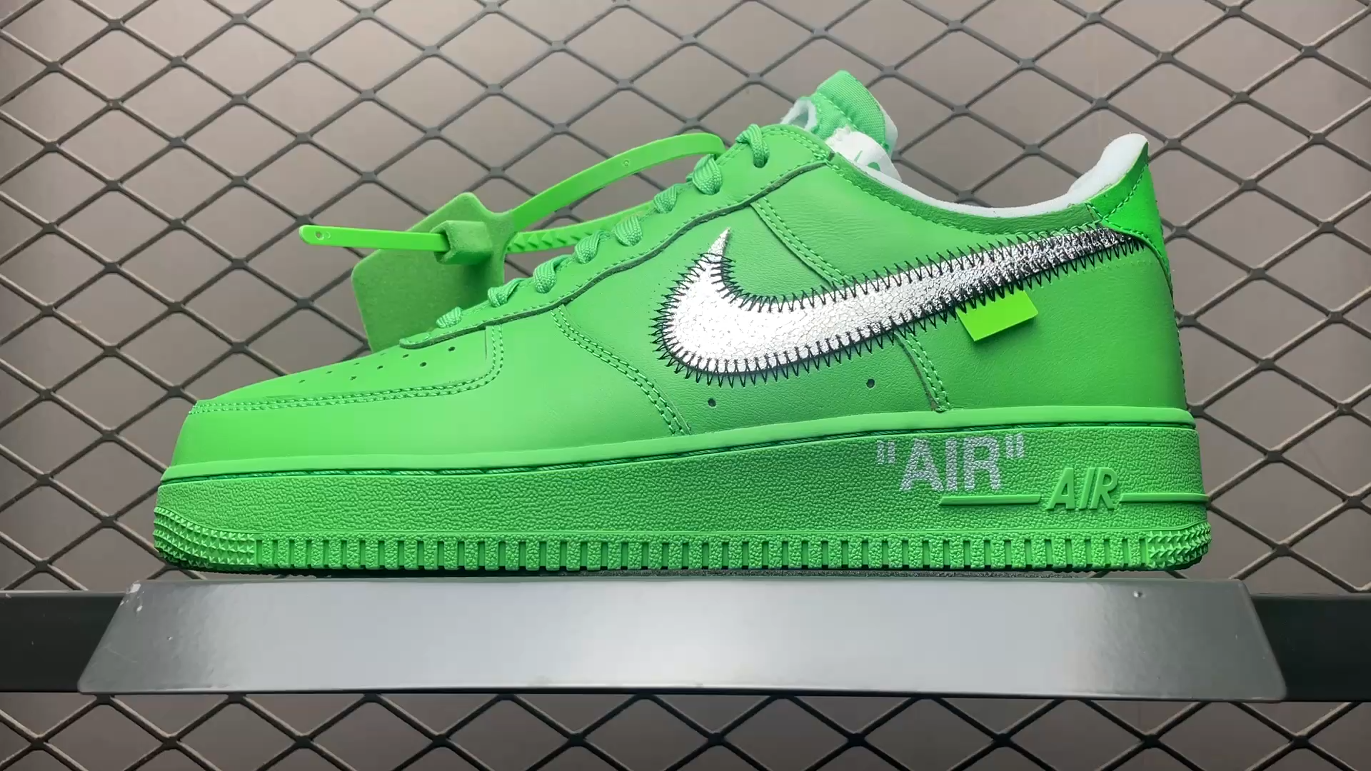 Off-White × Nike Air Force 1 Low 