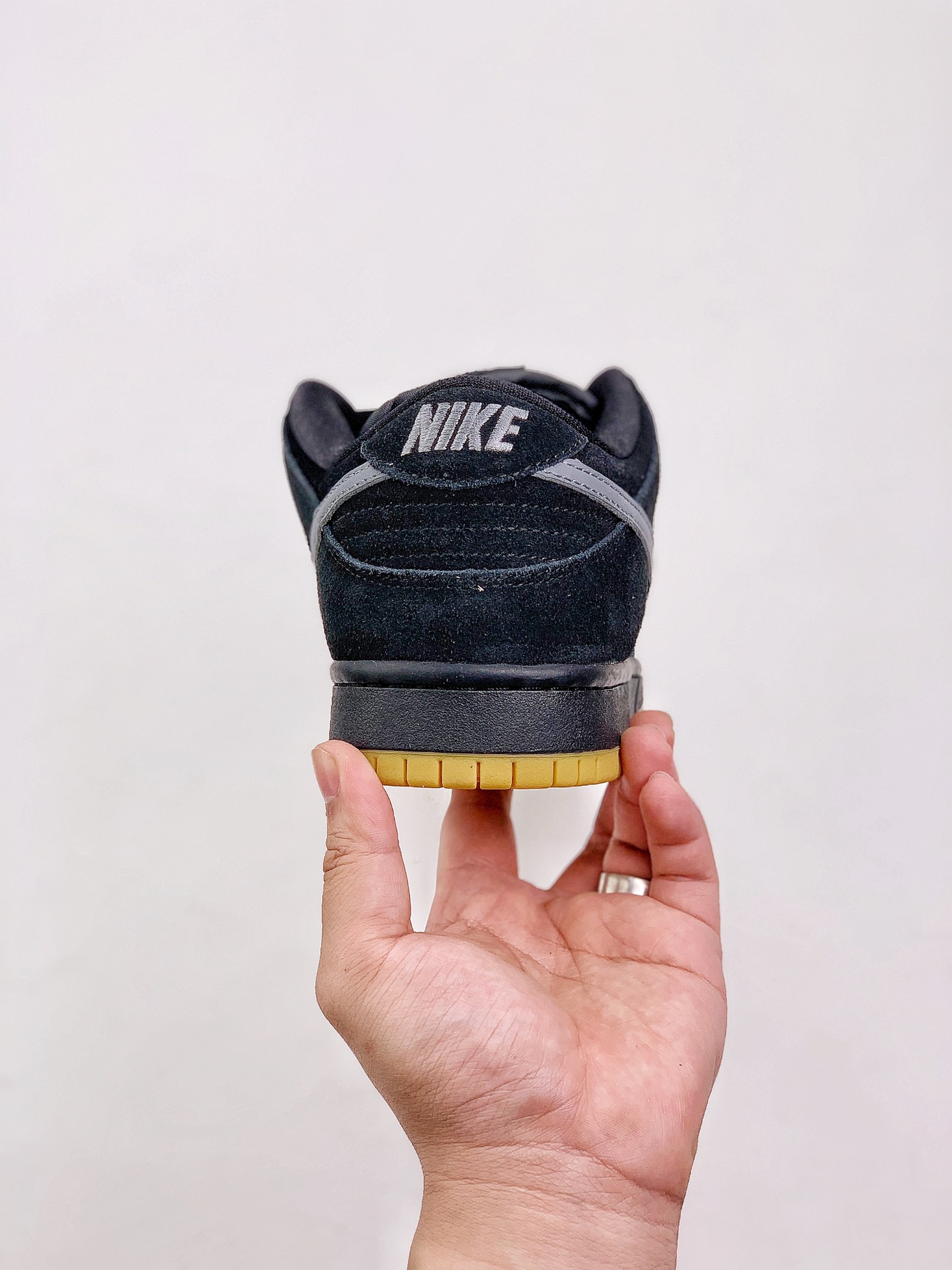 Nike SB Dunk Low "Fog"（BQ6817-010）