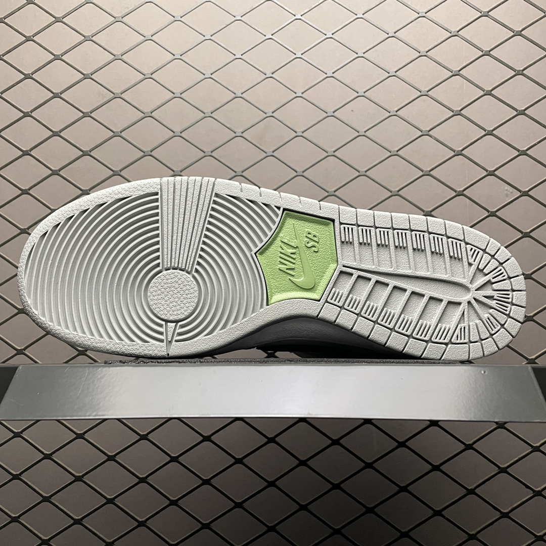 Nike SB Dunk Low "Chlorophyll" (BQ6817-011)