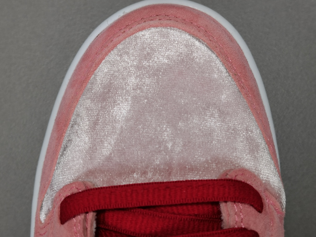 Strangelove × Nike SB Dunk Low "Valentine’s Day"(CT2552-800)
