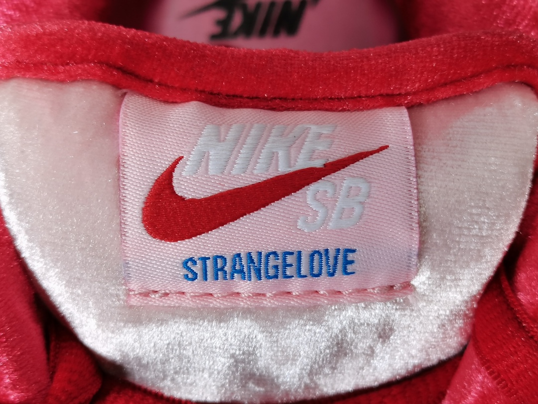 Strangelove × Nike SB Dunk Low "Valentine’s Day"(CT2552-800)