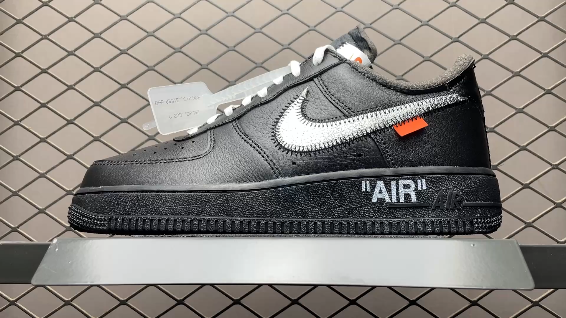 Off-White × Moma × Nike Air Force 1 Lowタグは取り一度履きました