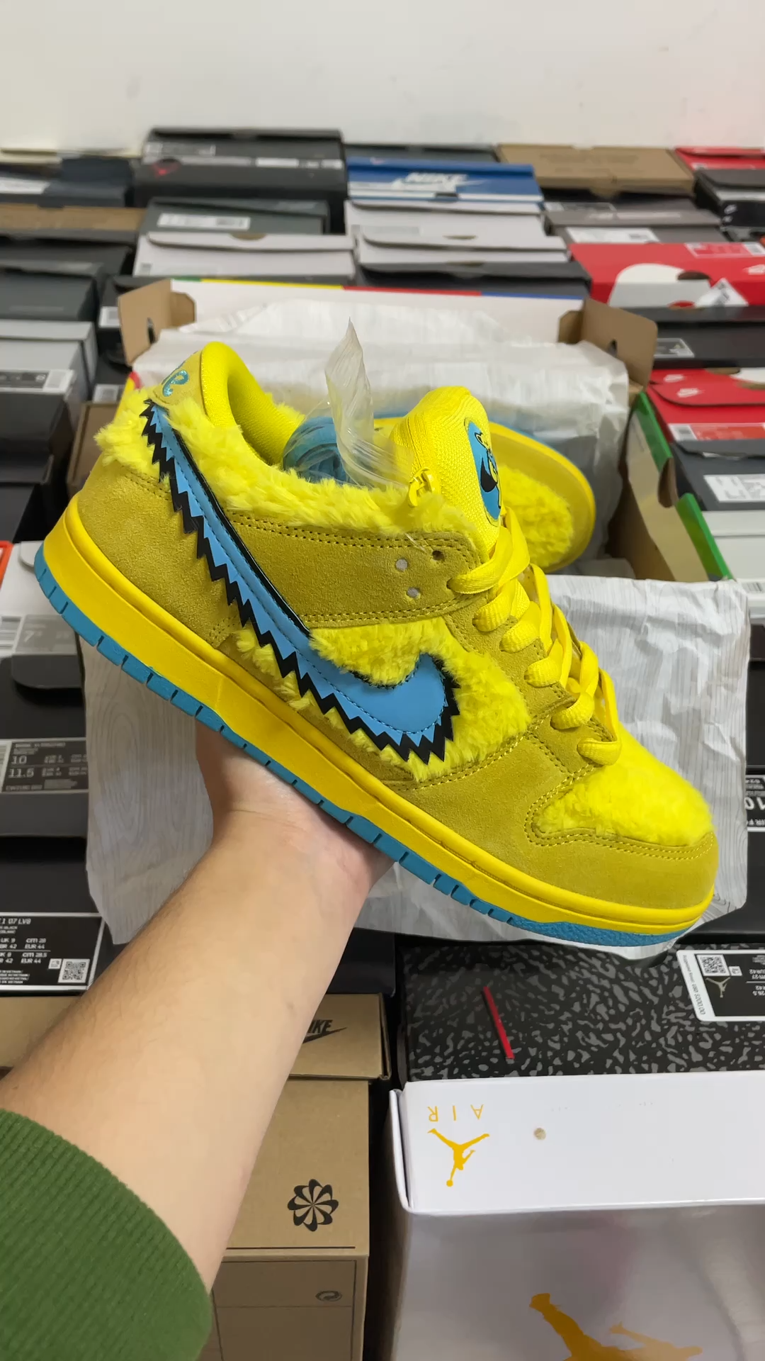 Grateful Dead × Nike SB Dunk Low Grateful Dead × Nike SB Dunk Low