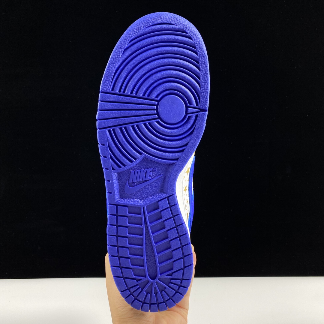 Supreme × Nike SB Dunk Low OG QS "Gold Stars" White/Hyper Blue" (DH3228-100)