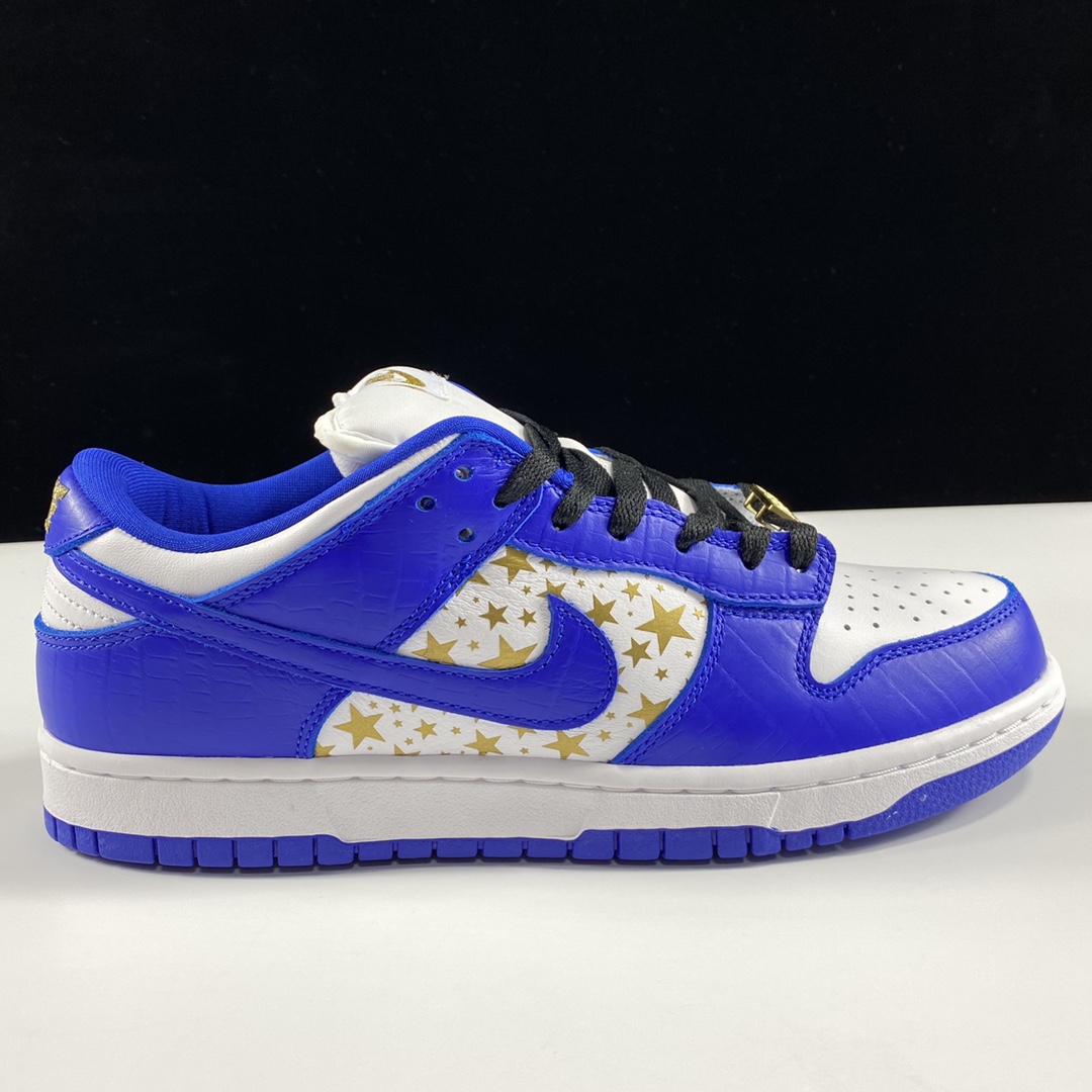 Supreme × Nike SB Dunk Low OG QS 