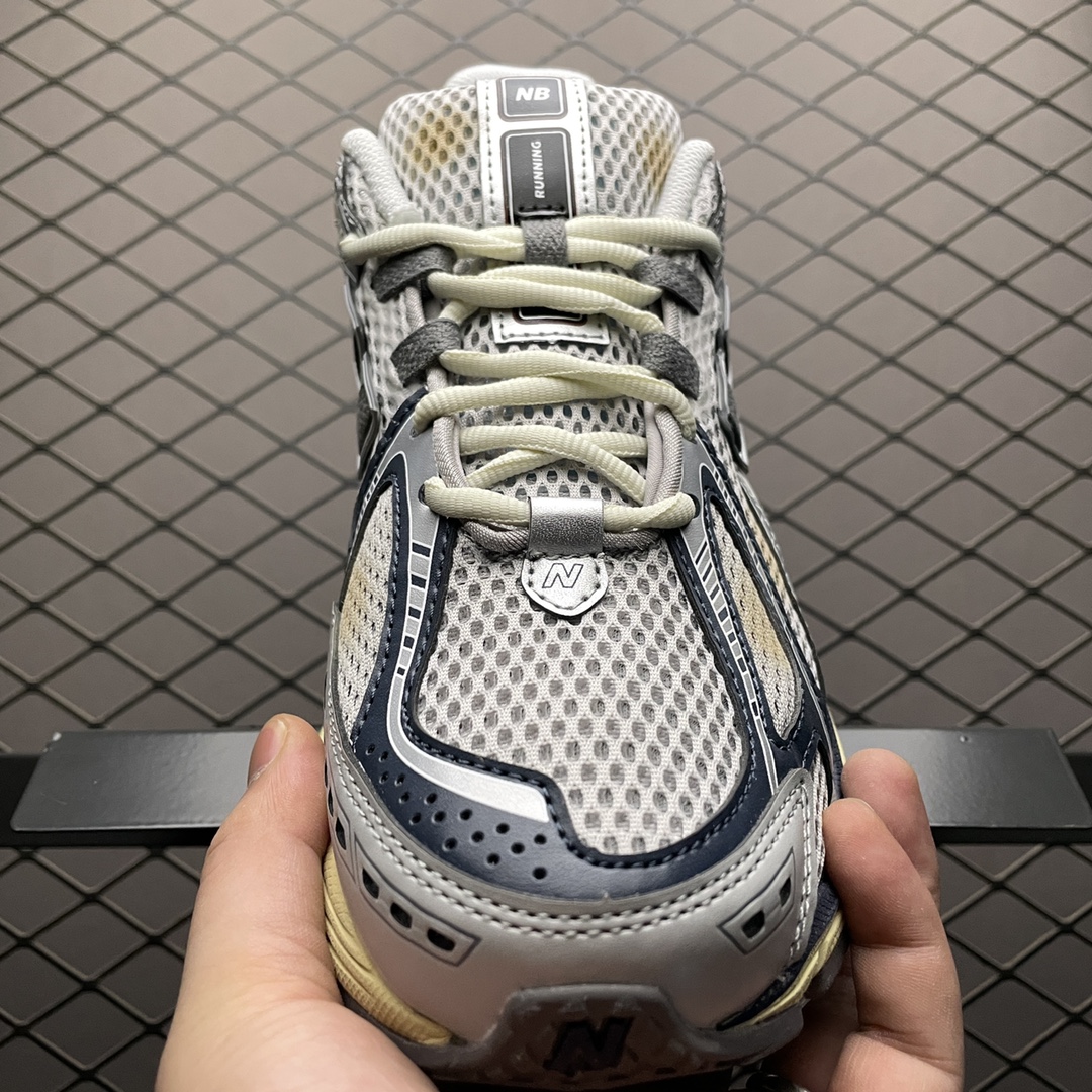 thisisneverthat × New Balance 1906R "Gray/Metallic Silver"(M1906RTI）