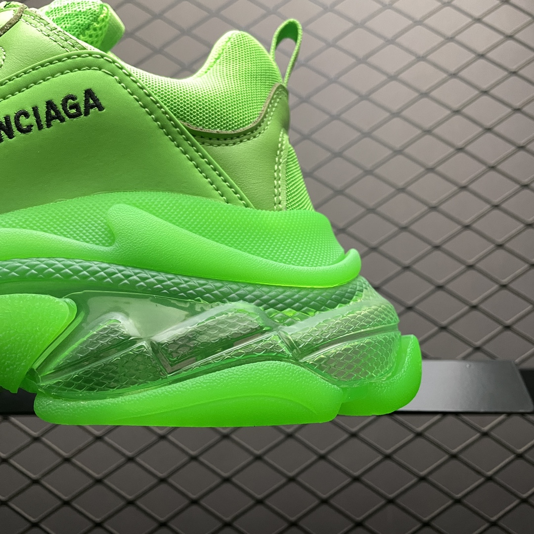 BALENCIAGA Triple S "Neon Green"（541624W2GR13801）