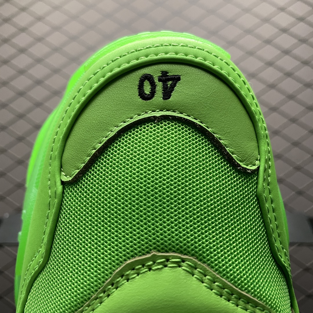 BALENCIAGA Triple S "Neon Green"（541624W2GR13801）