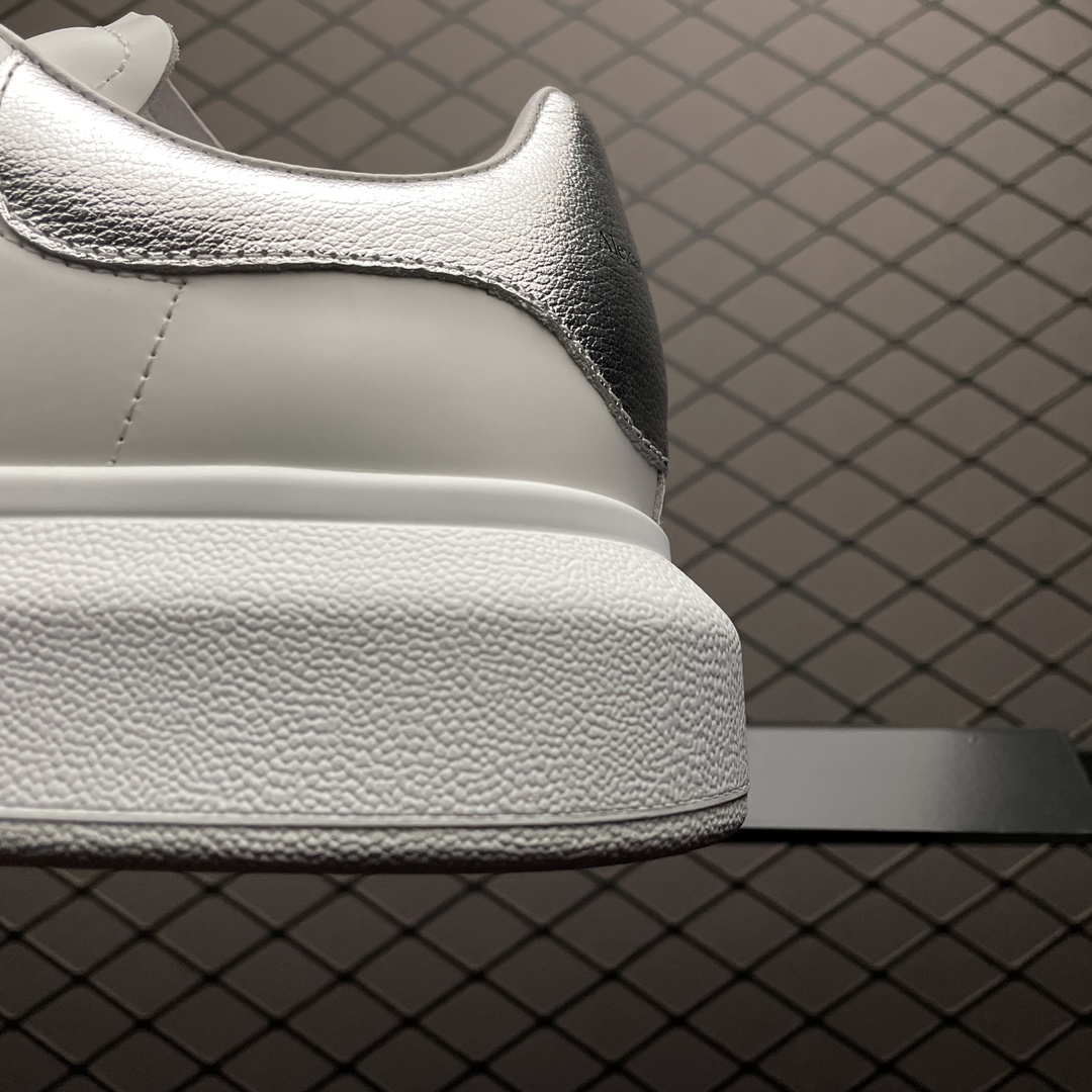 Alexander McQueen Oversized White Metallic(553770WHFBU9042)