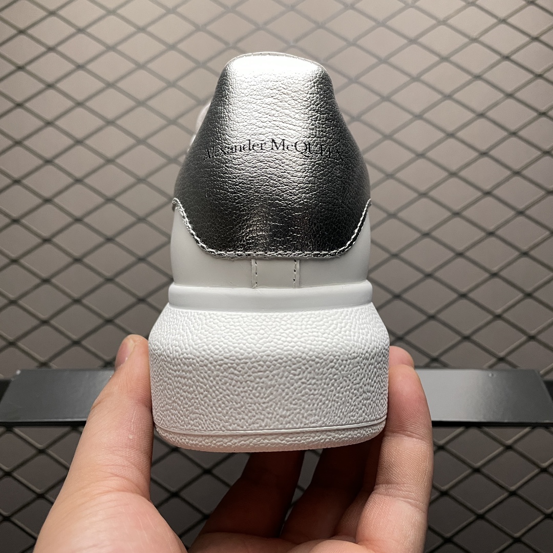 Alexander McQueen Oversized White Metallic(553770WHFBU9042)