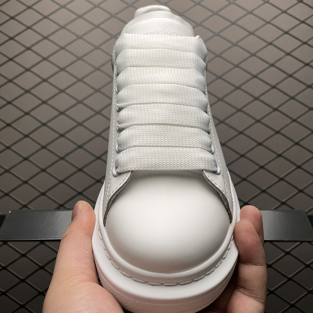 Alexander McQueen Oversized White Metallic(553770WHFBU9042)