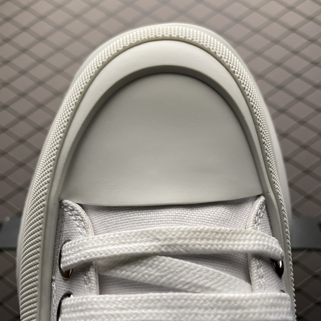 Alexander McQueen Tread Slick Low Lace Up White FW21 (604257W4MV29000)