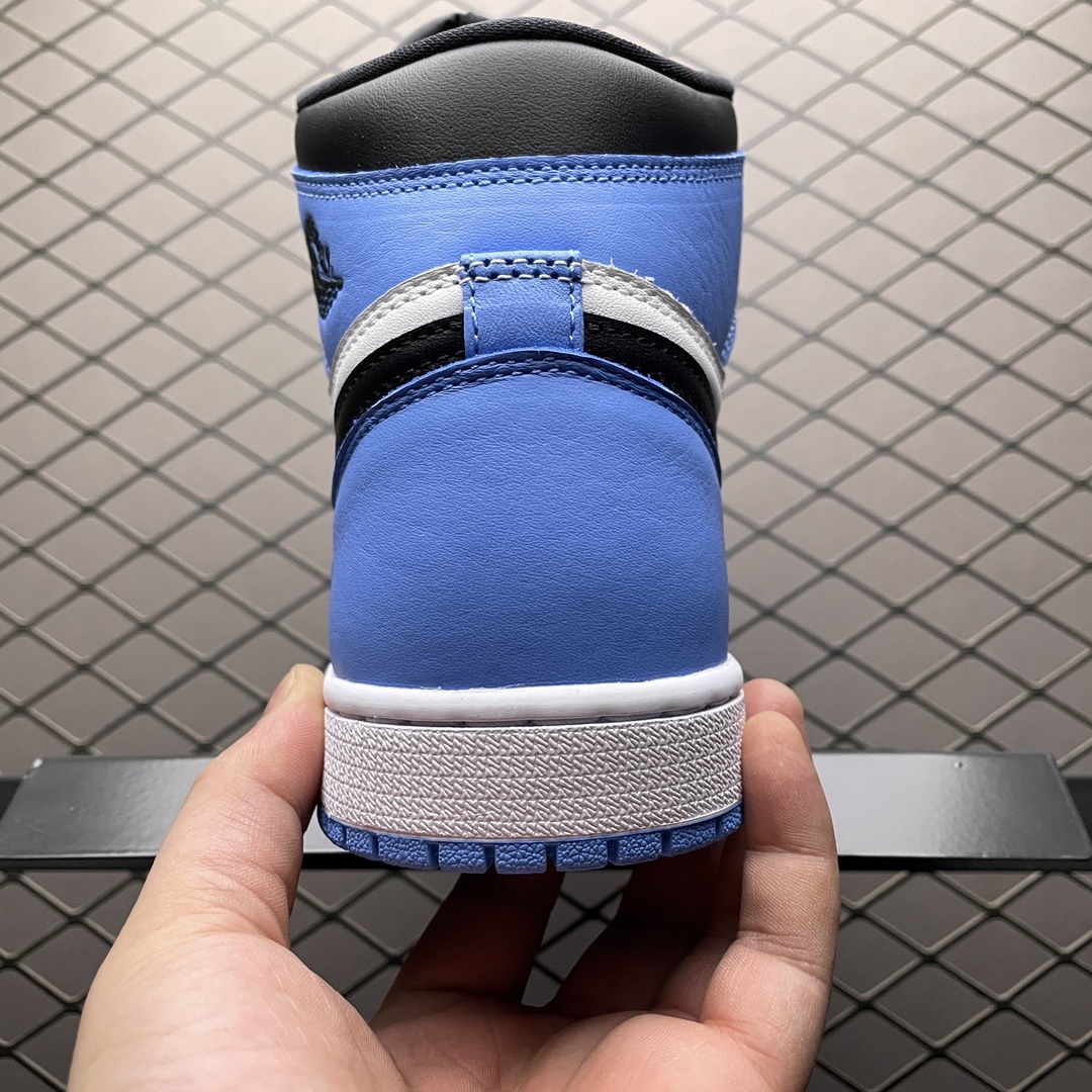 Nike Air Jordan 1 Retro High OG "University Blue"（DZ5485-400）