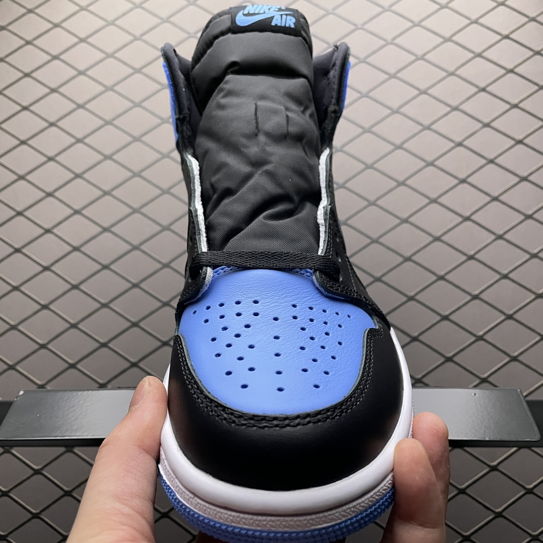Nike Air Jordan 1 Retro High OG "University Blue"（DZ5485-400）