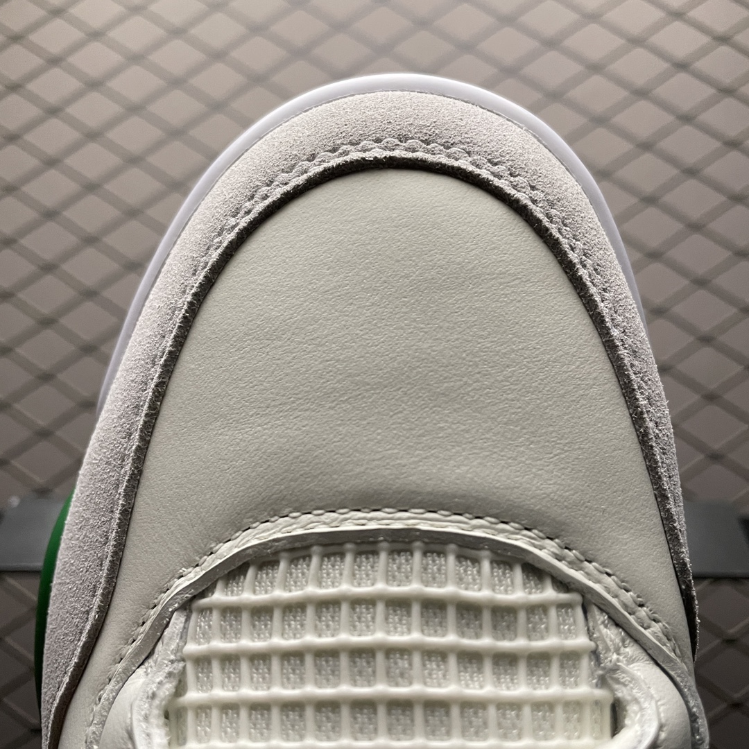 Nike SB × Air Jordan 4 "Pine Green" (DR5415-103)