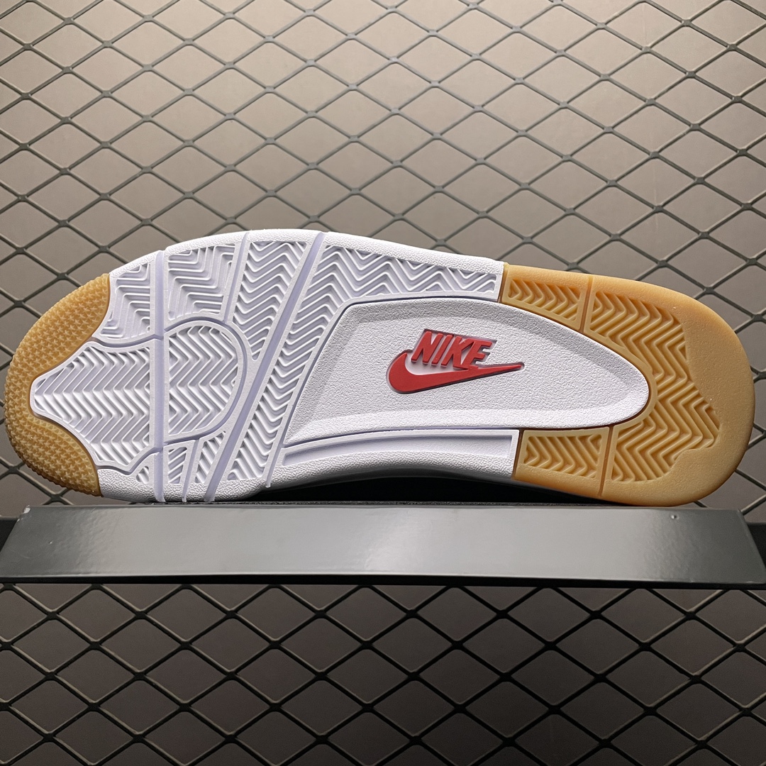 Nike SB × Air Jordan 4 "Pine Green" (DR5415-103)