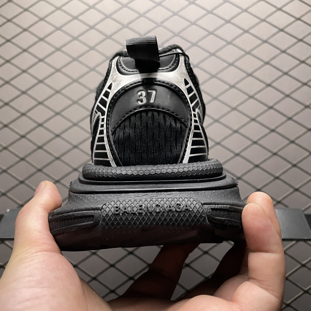 BALENCIAGA 3XL "black" （734734W3XL11010）