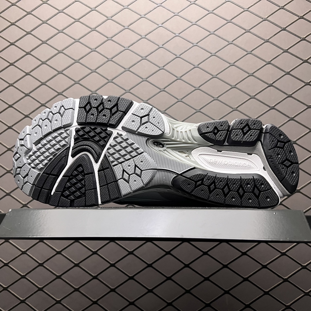 BEAMS × New Balance 1906R "White"(M1906RE）