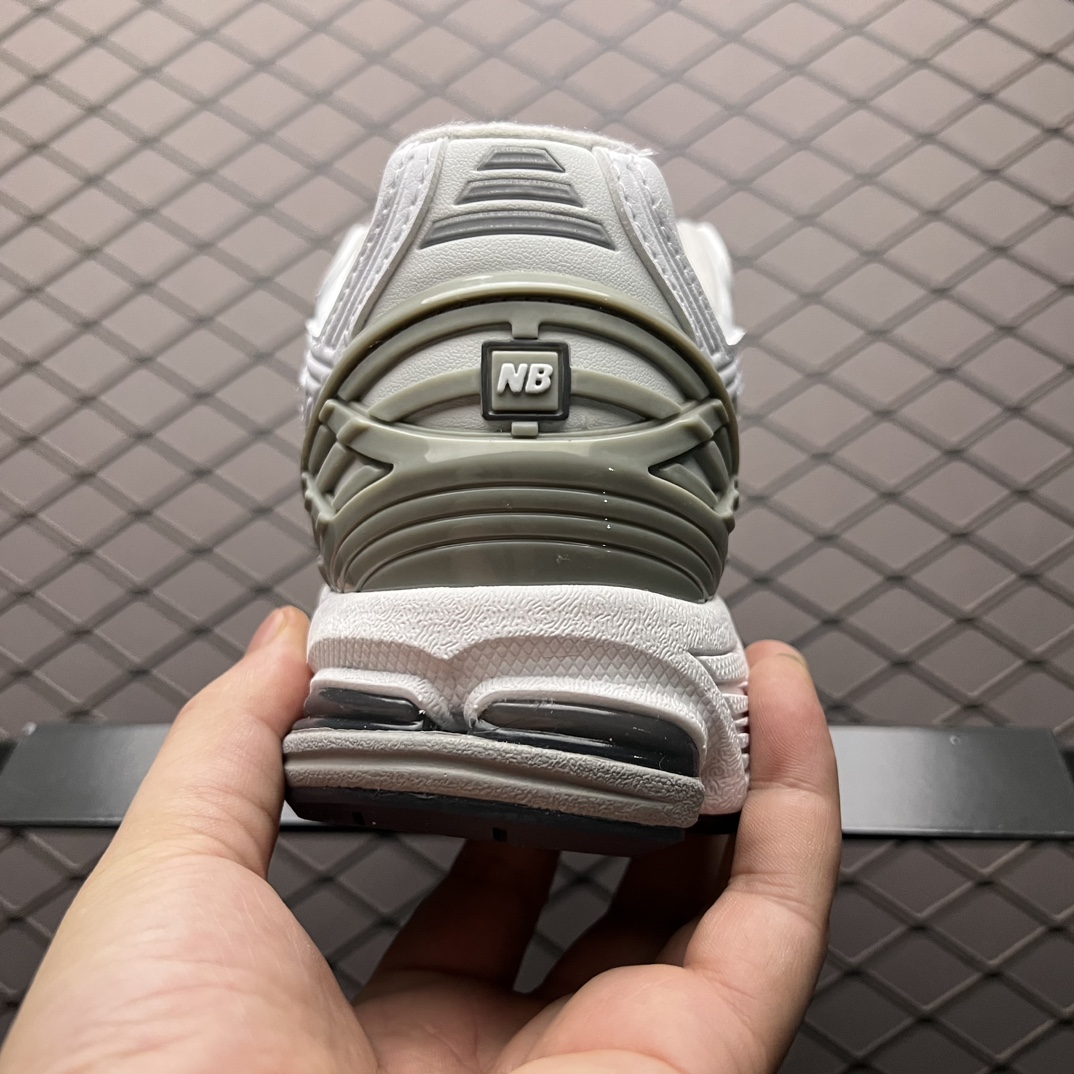 BEAMS × New Balance 1906R "White"(M1906RE）