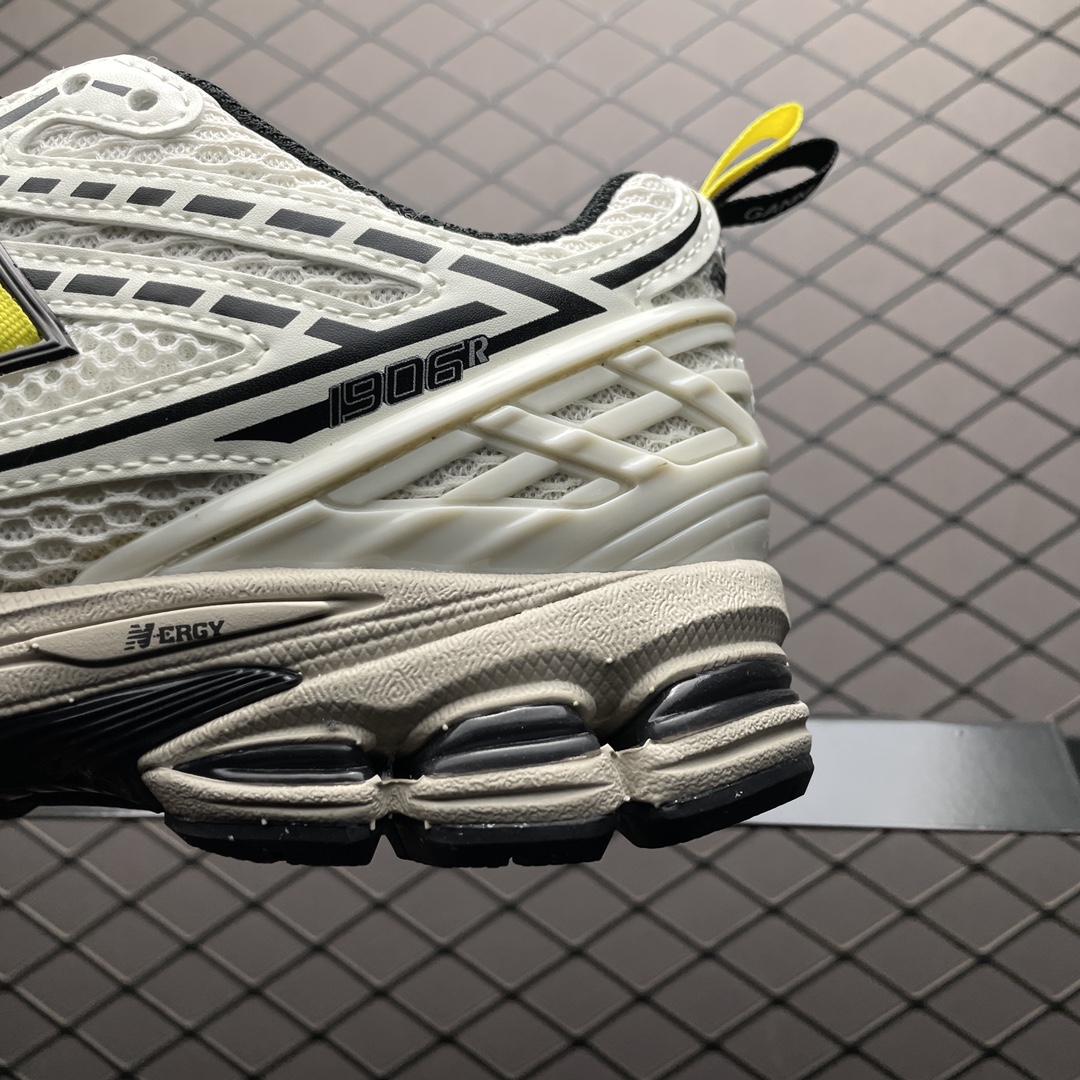 GANNI × New Balance 1906R "Off White"(M1906RGG）