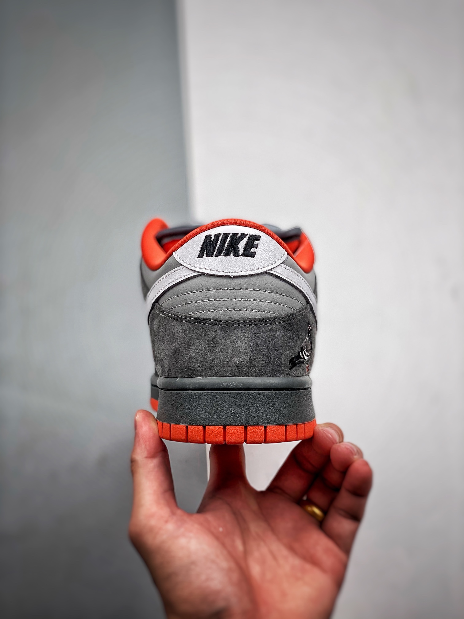 Nike SB Dunk Low Staple NYC Pigeon（304292-011）