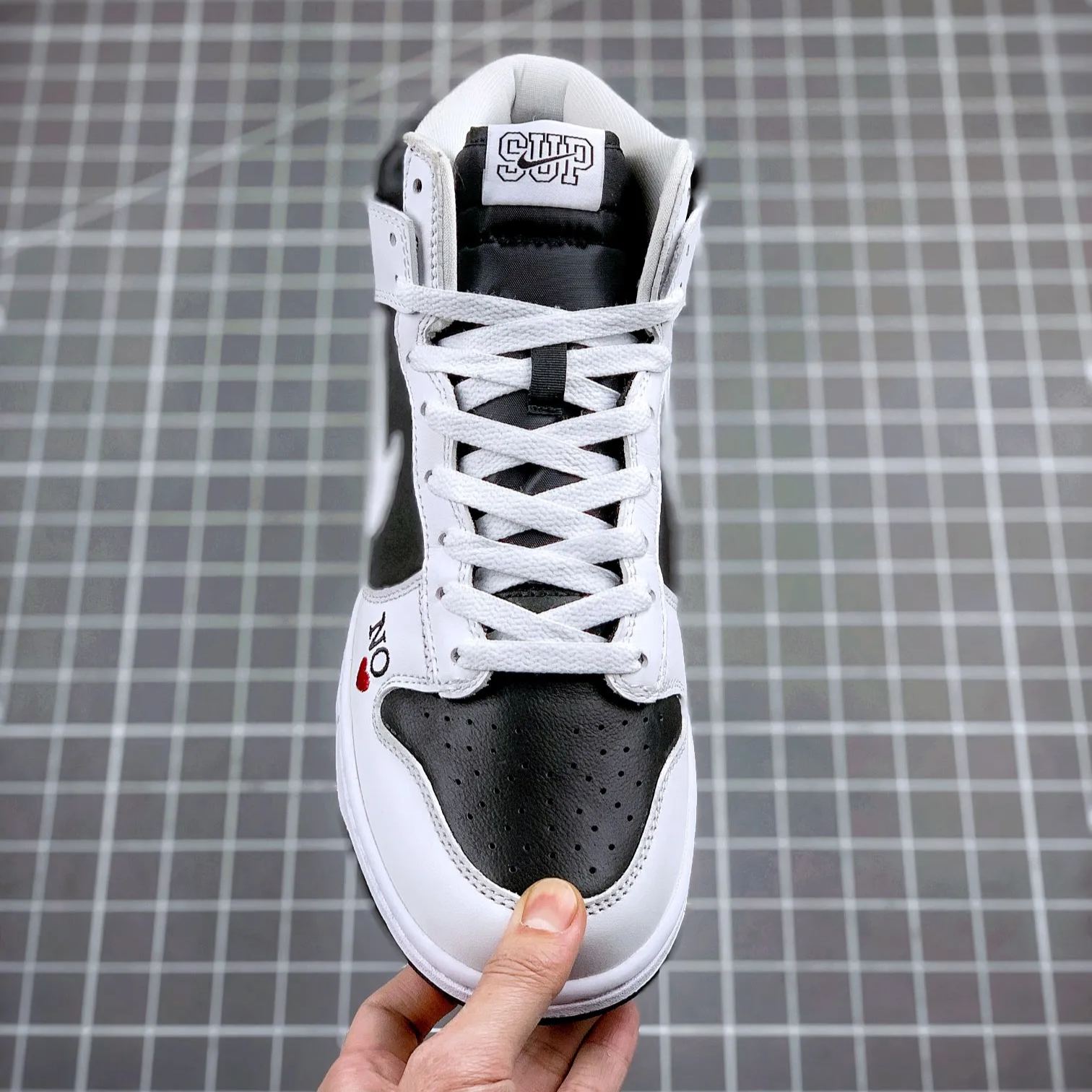 Supreme Nike SB Dunk High White Black