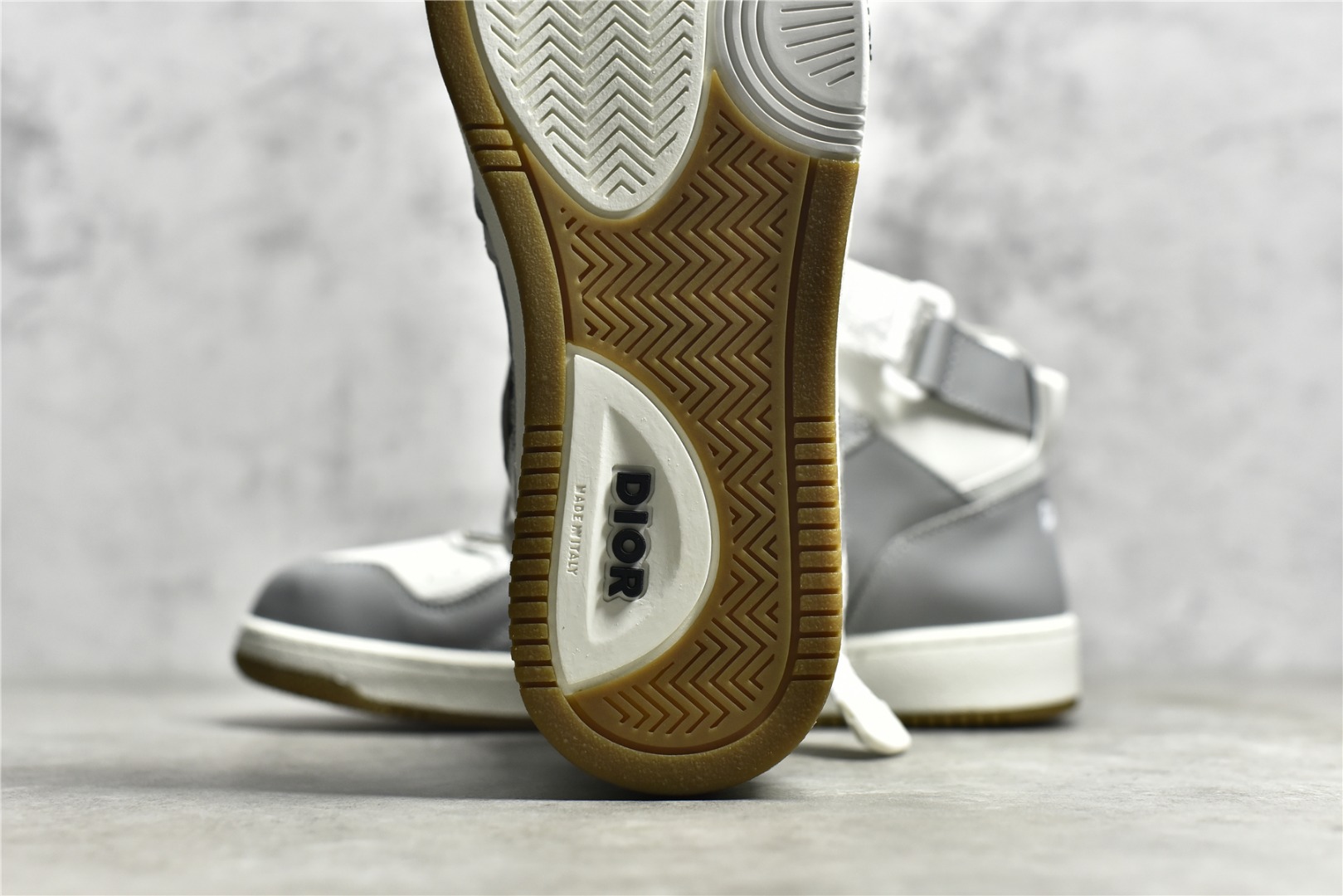 Dior B27 High Gray White（3SH132ZIR_H165）