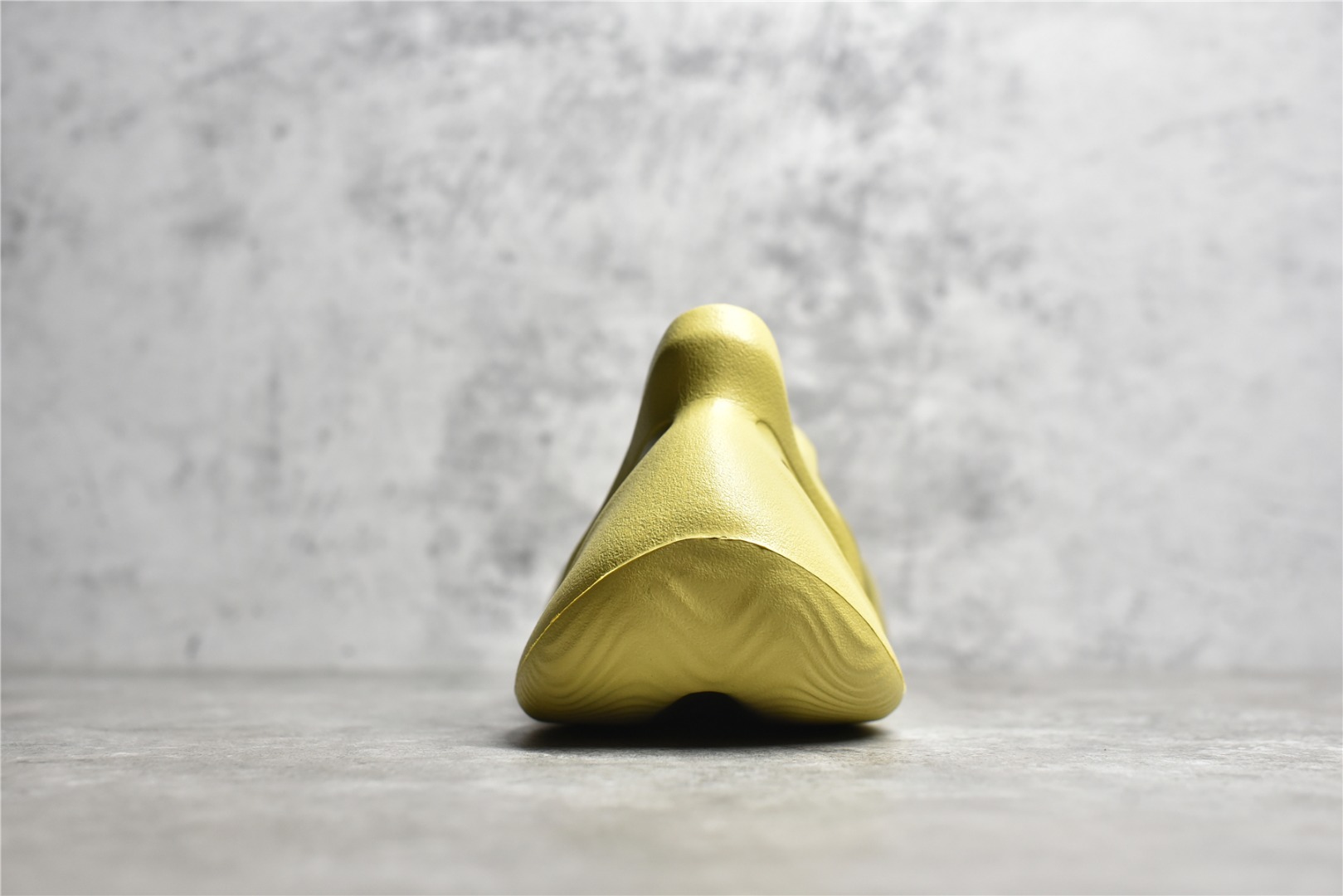 adidas YEEZY Foam Runner "Sulfur" (GV6775)