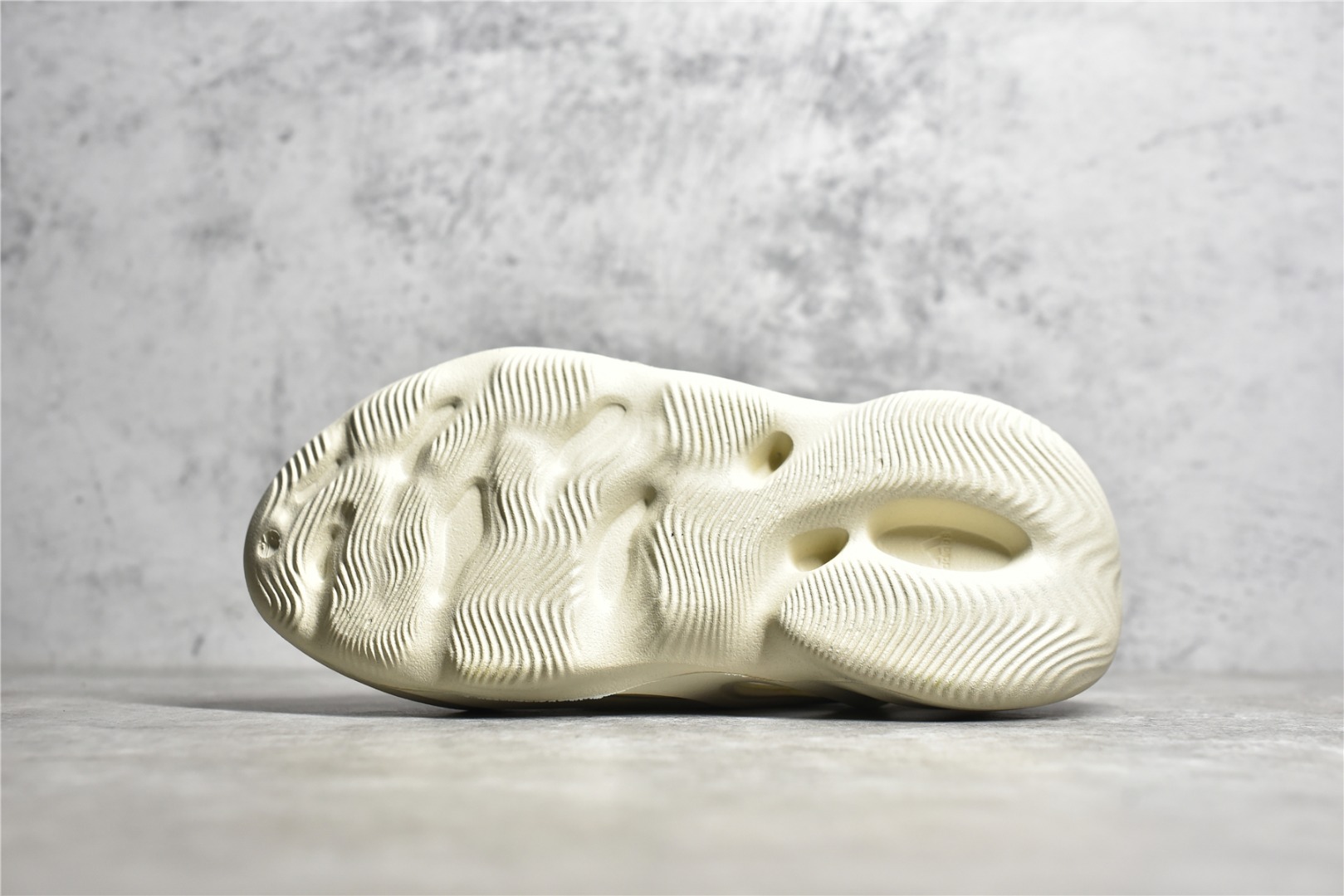 adidas Yeezy Foam RNNR "Ararat"(G55486)