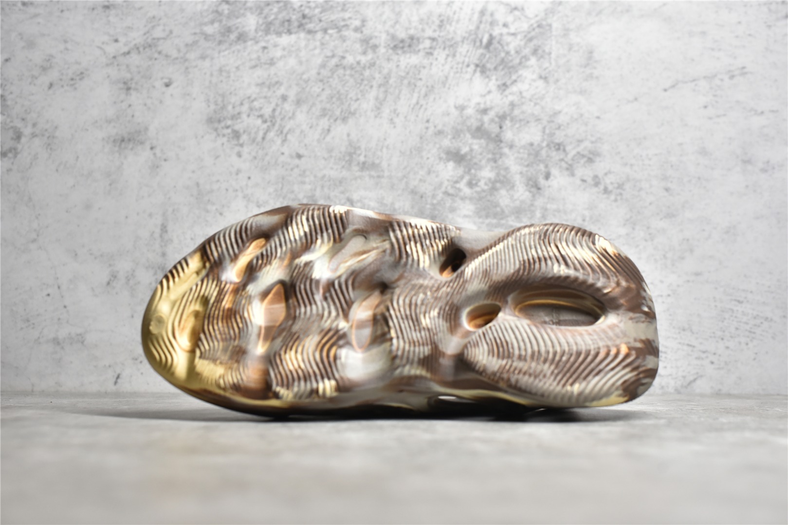 adidas Originals YEEZY Foam Runner "Mx Cream Clay"（GX8774）