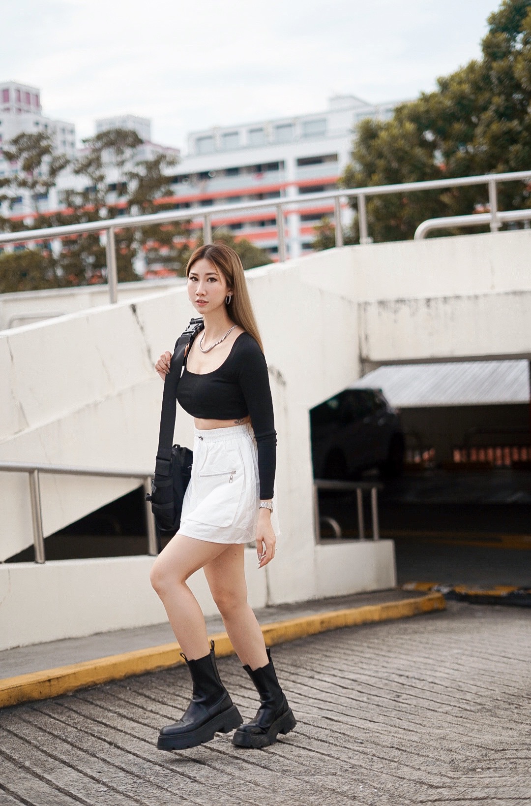 Long Sleeved Low U-Neck Crop Top (2 Colours)