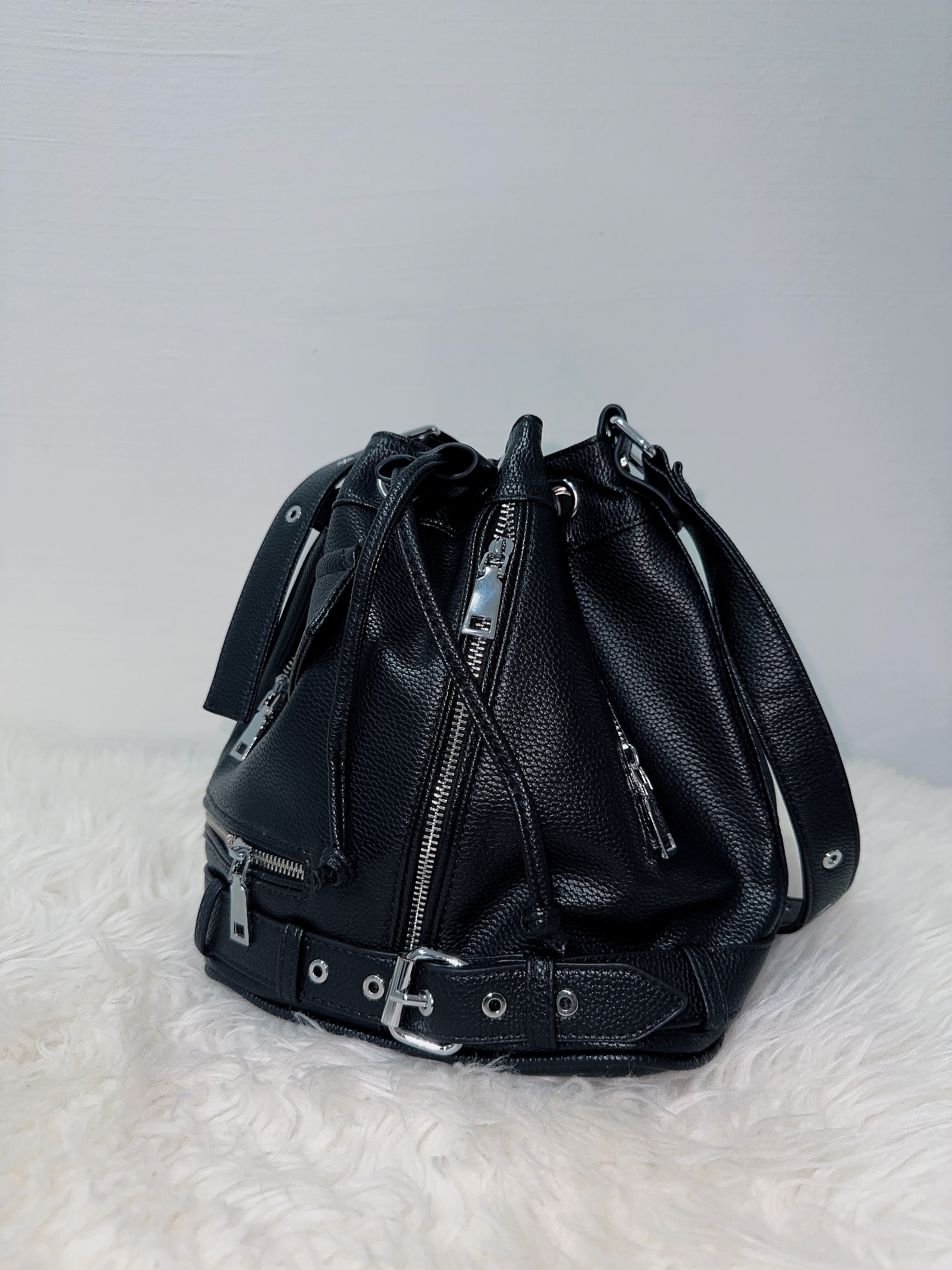 Motorcycle Bucket Bag (2 Colours)