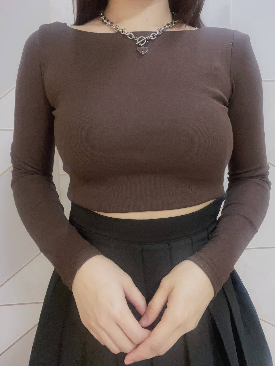 Long Sleeved Low U-Neck Crop Top (2 Colours)