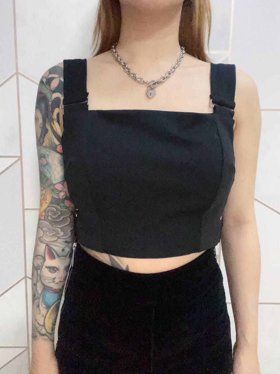 Belt Padded Sleeves Crop Top