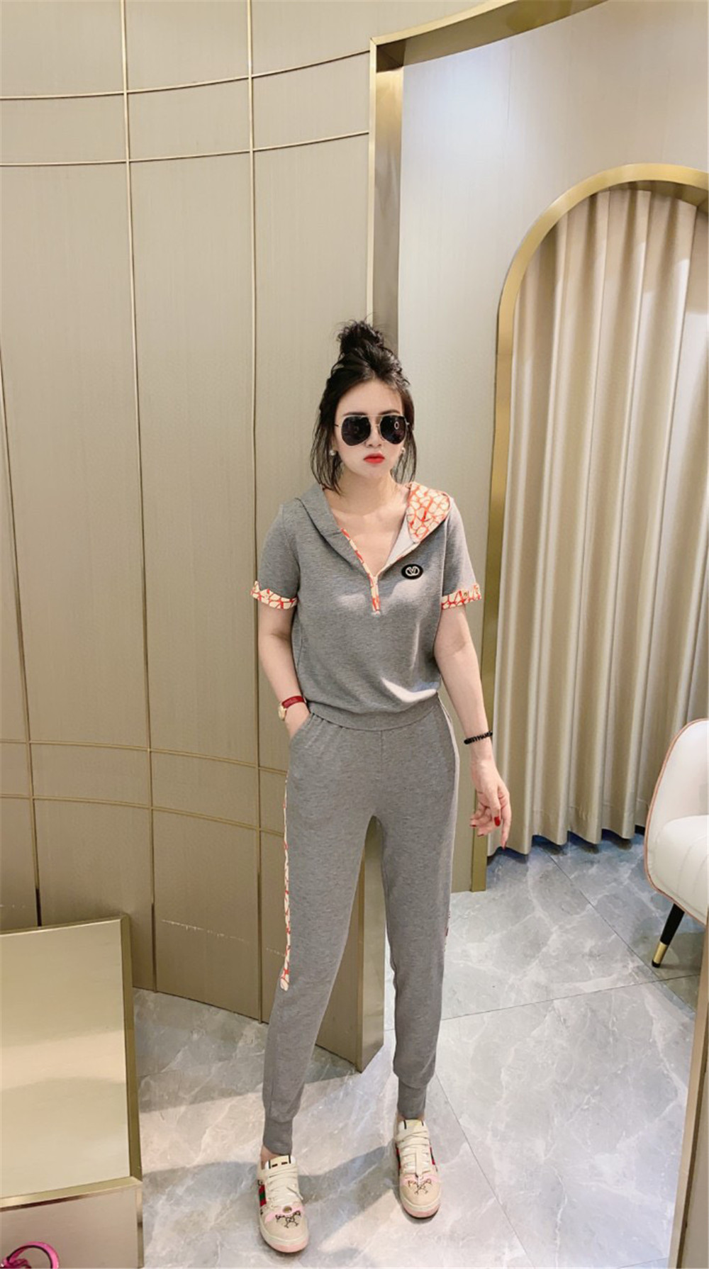 GUCCI ハイバージョン レディーススーツ S -XLG1350190