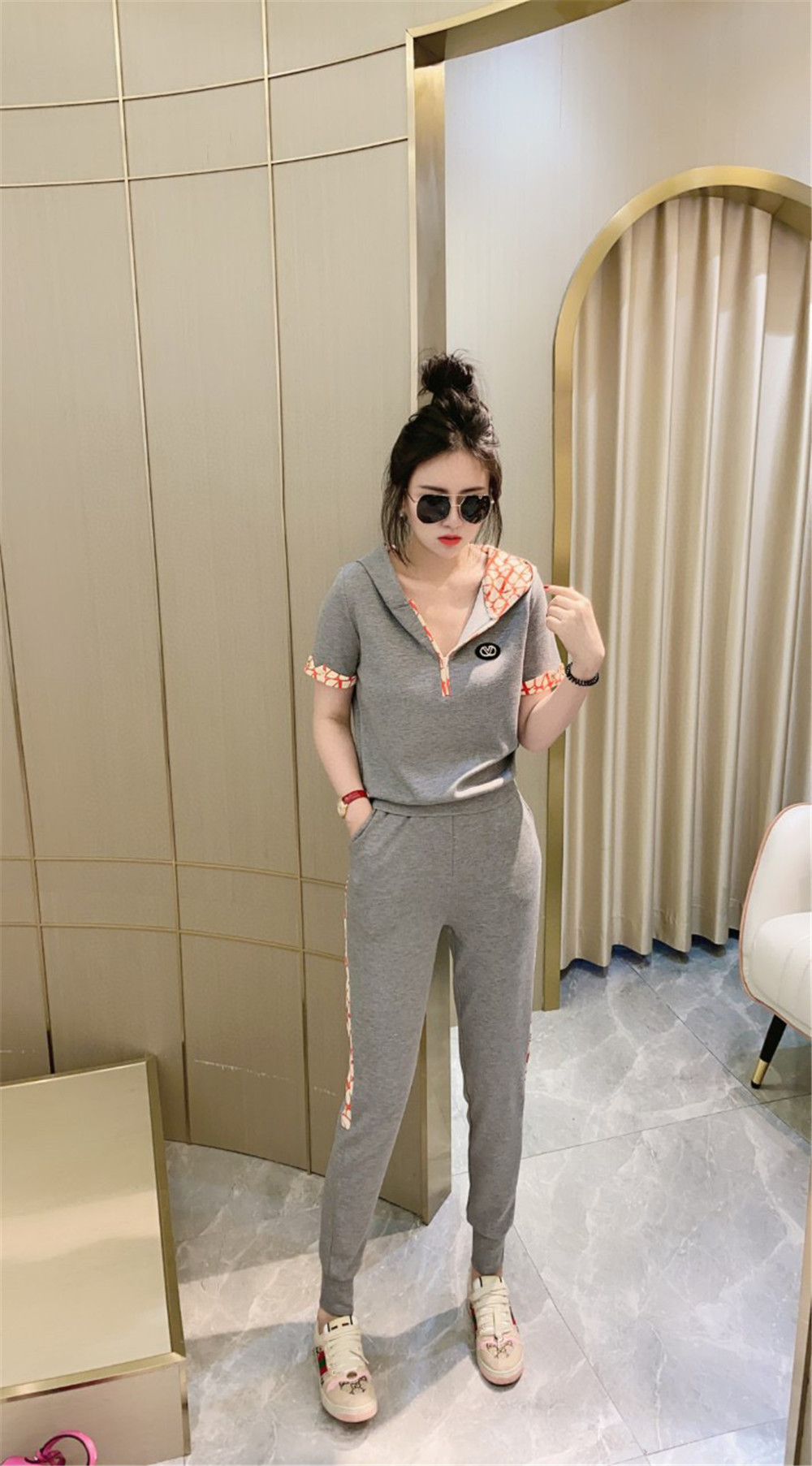 GUCCI ハイバージョン レディーススーツ S -XLG1350190