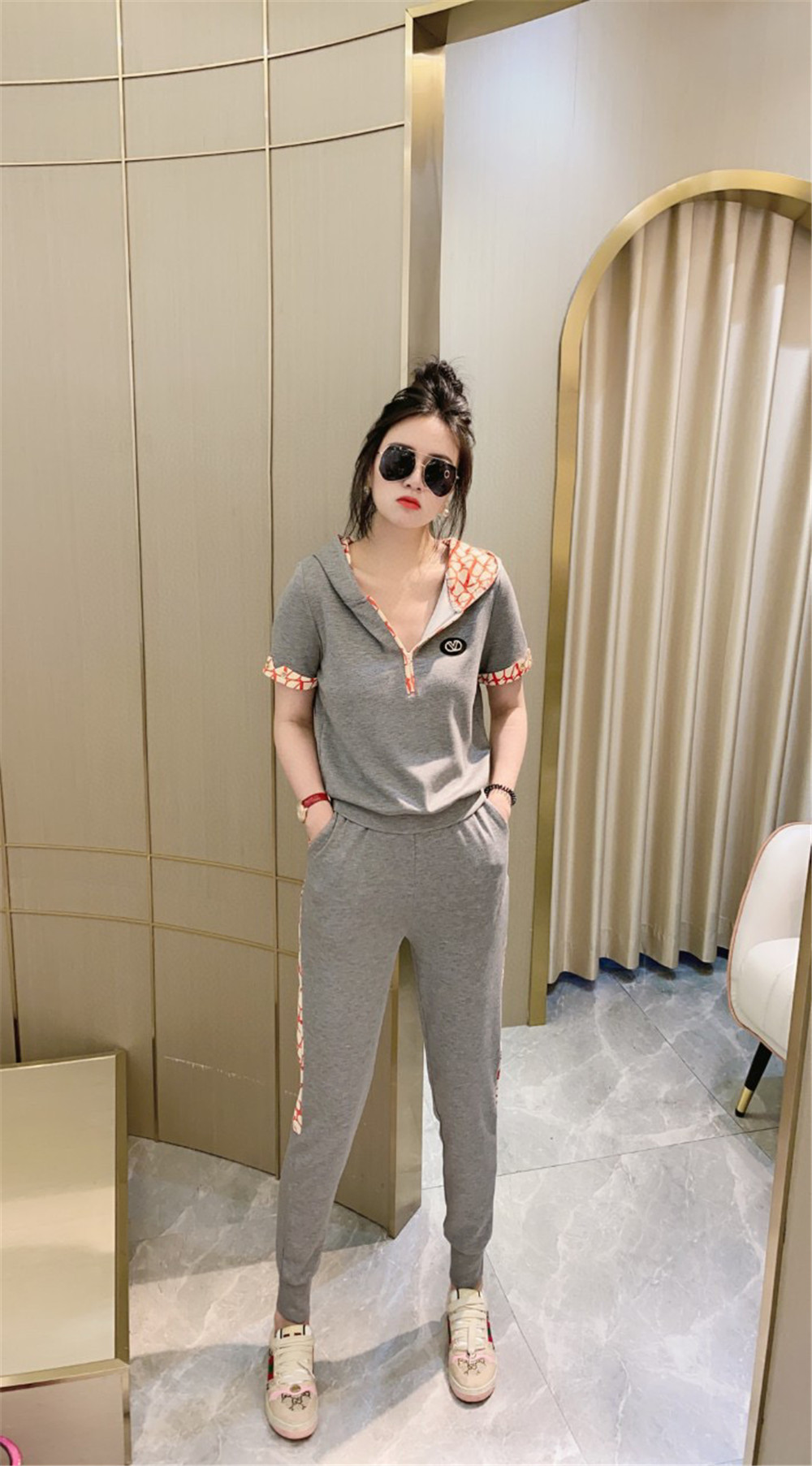 GUCCI ハイバージョン レディーススーツ S -XLG1350190