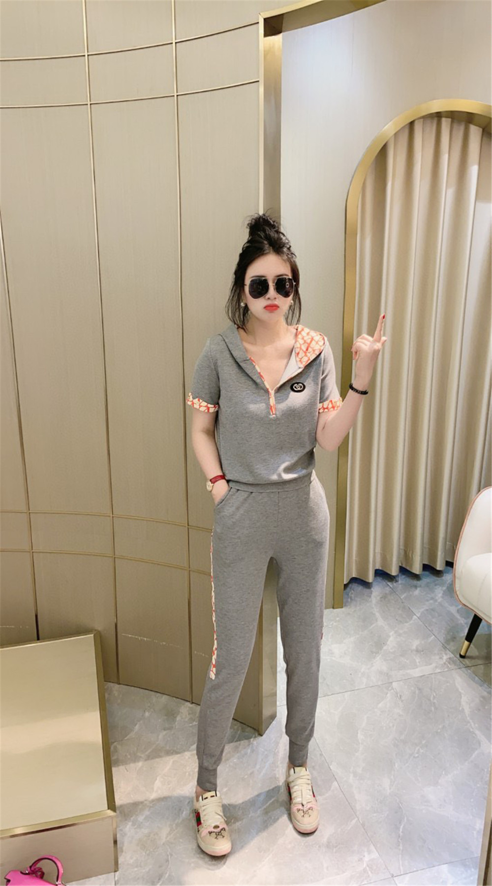 GUCCI ハイバージョン レディーススーツ S -XLG1350190