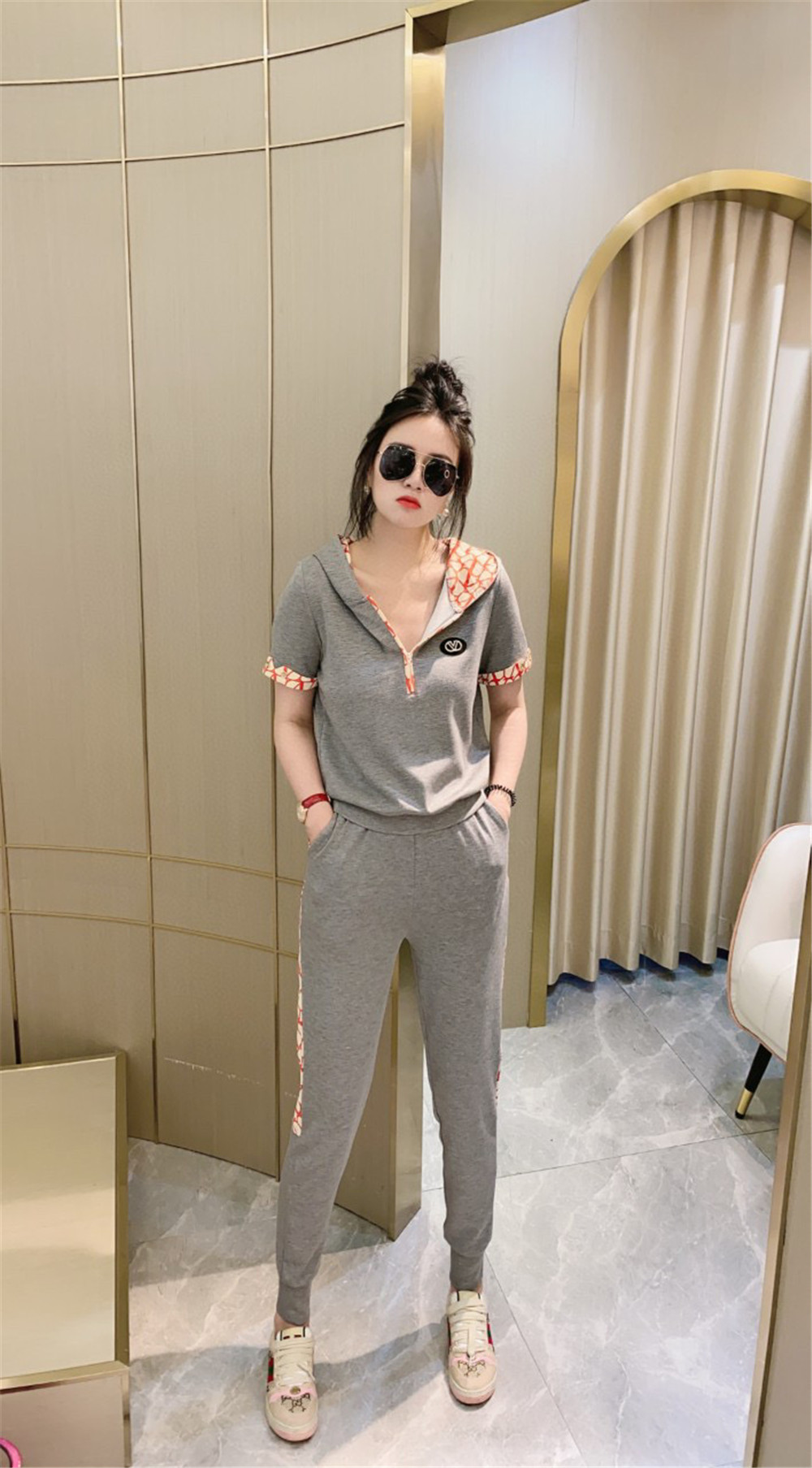 GUCCI ハイバージョン レディーススーツ S -XLG1350190