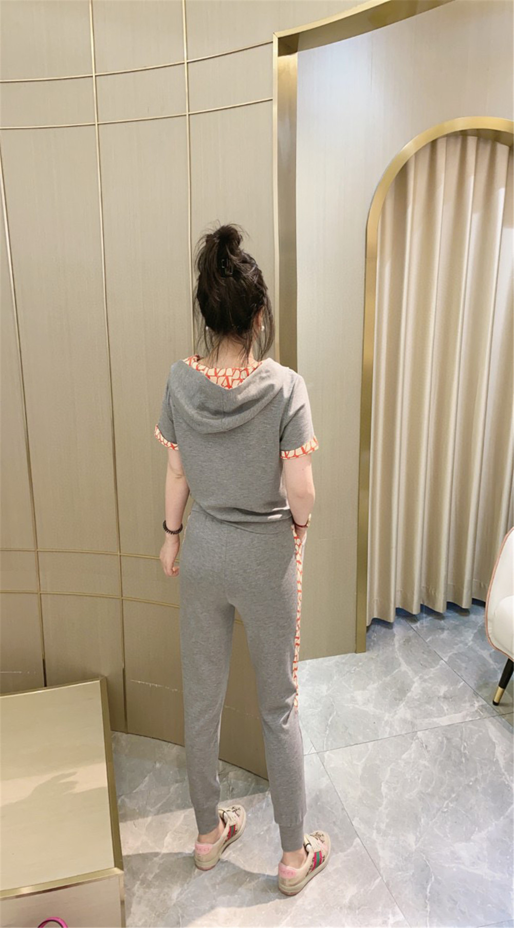 GUCCI ハイバージョン レディーススーツ S -XLG1350190