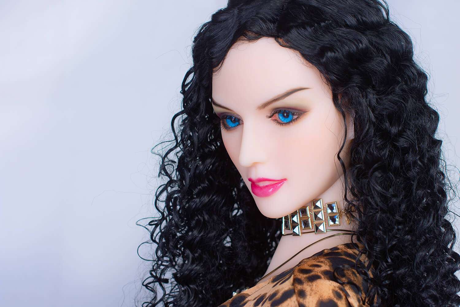 168cm Full Size Lifelike Sex Doll with Black Curly Hair and Blue Eyes (with Movable Metal Skeleton) | 168 ??????? ?????? ?????? ???? ????? ????? ??????? ?? ??? ???? ???? ????? ????? (?? ???? ???? ????? ?????)