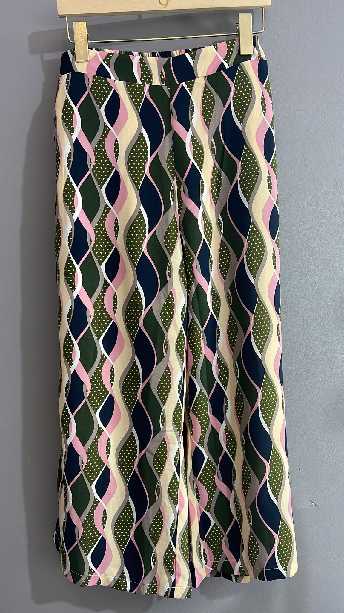 *SALE* (D1010)Green & Pink Pants