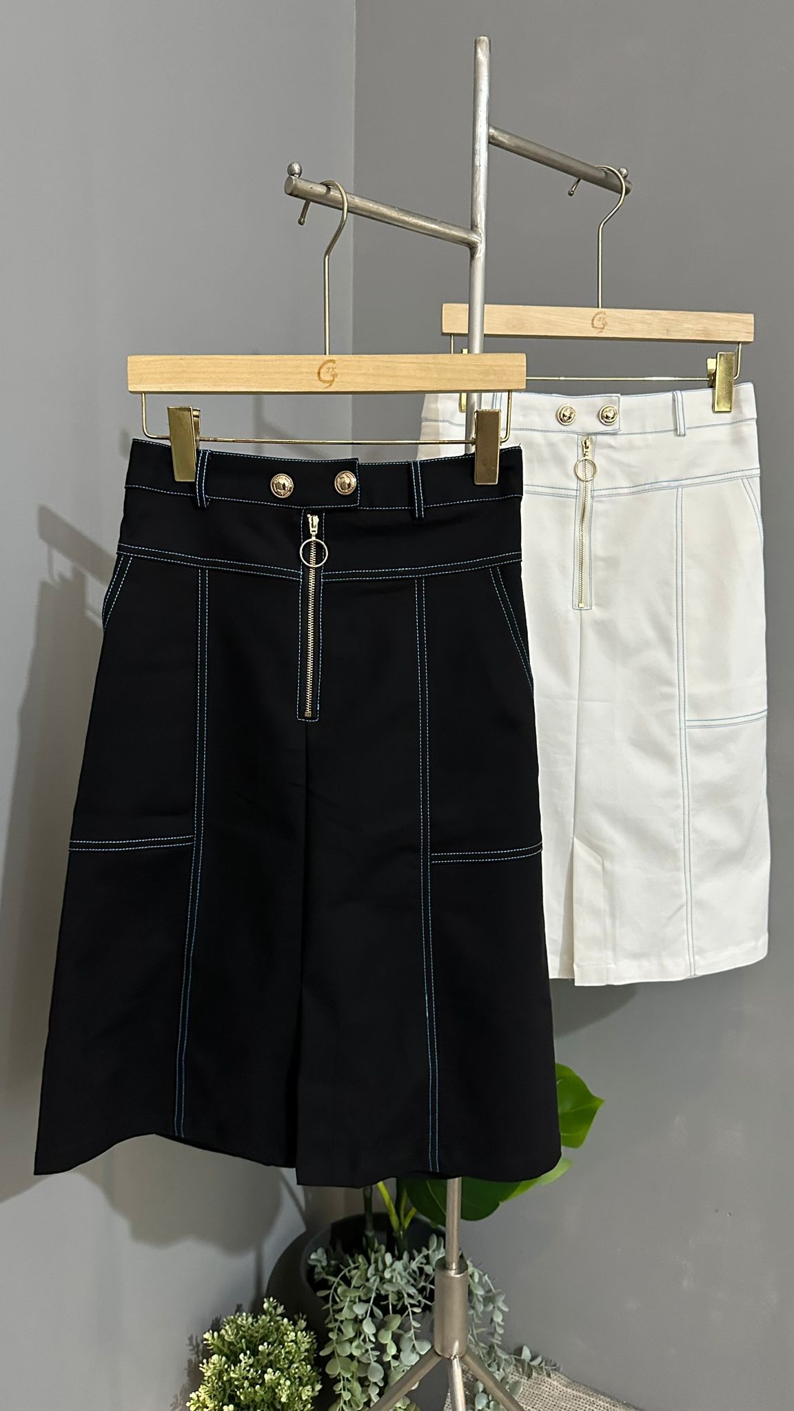 *STAR BUY* (D1331)Skirt