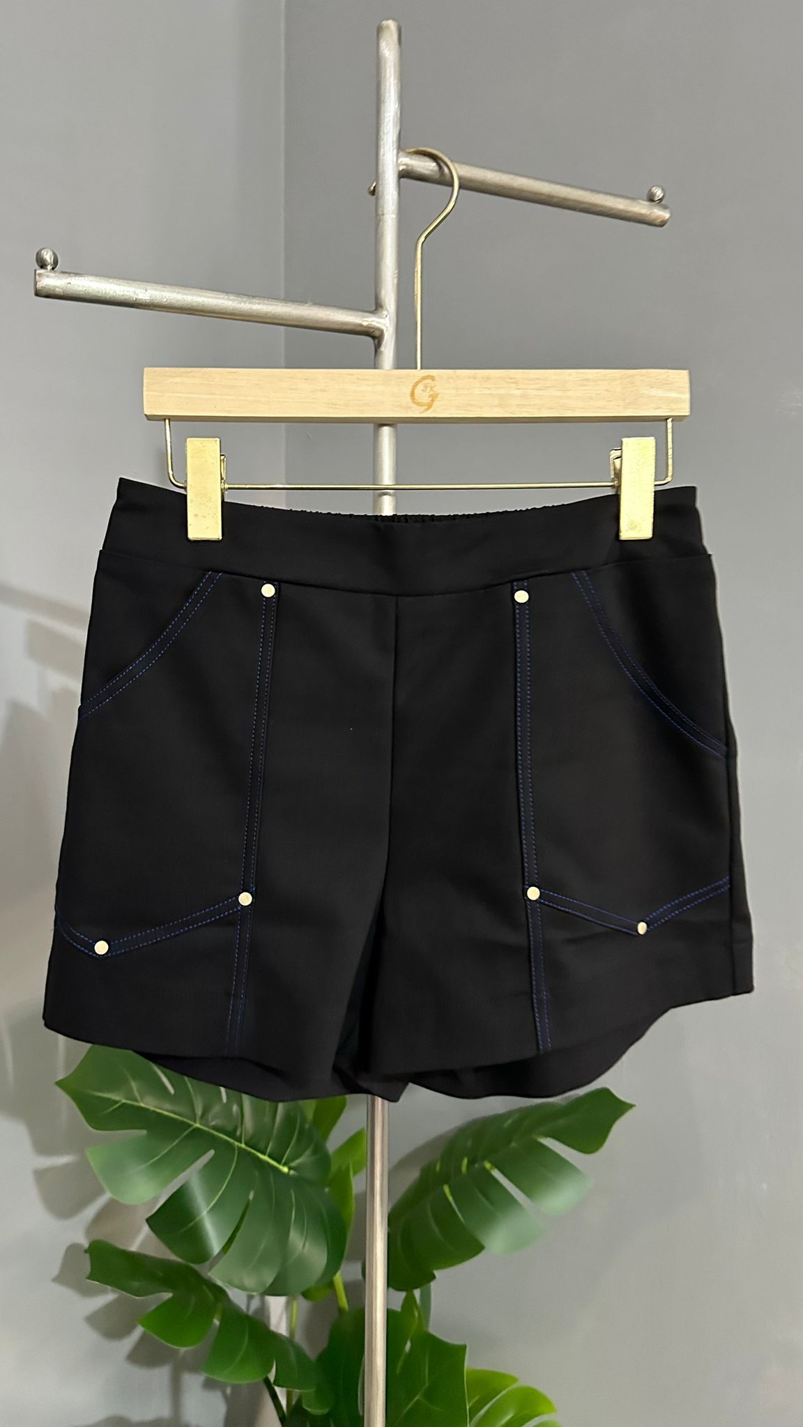 *STAR BUY* (D1339)Shorts