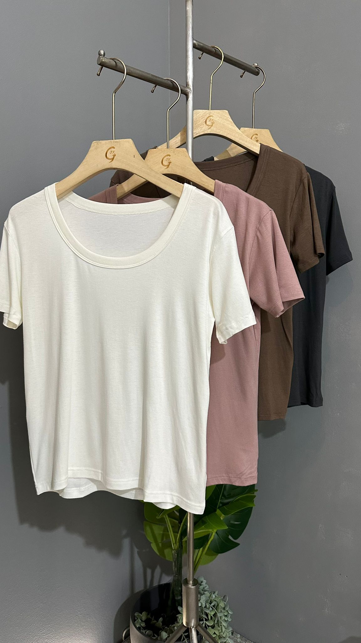 *STAR BUY* (D2463)Top